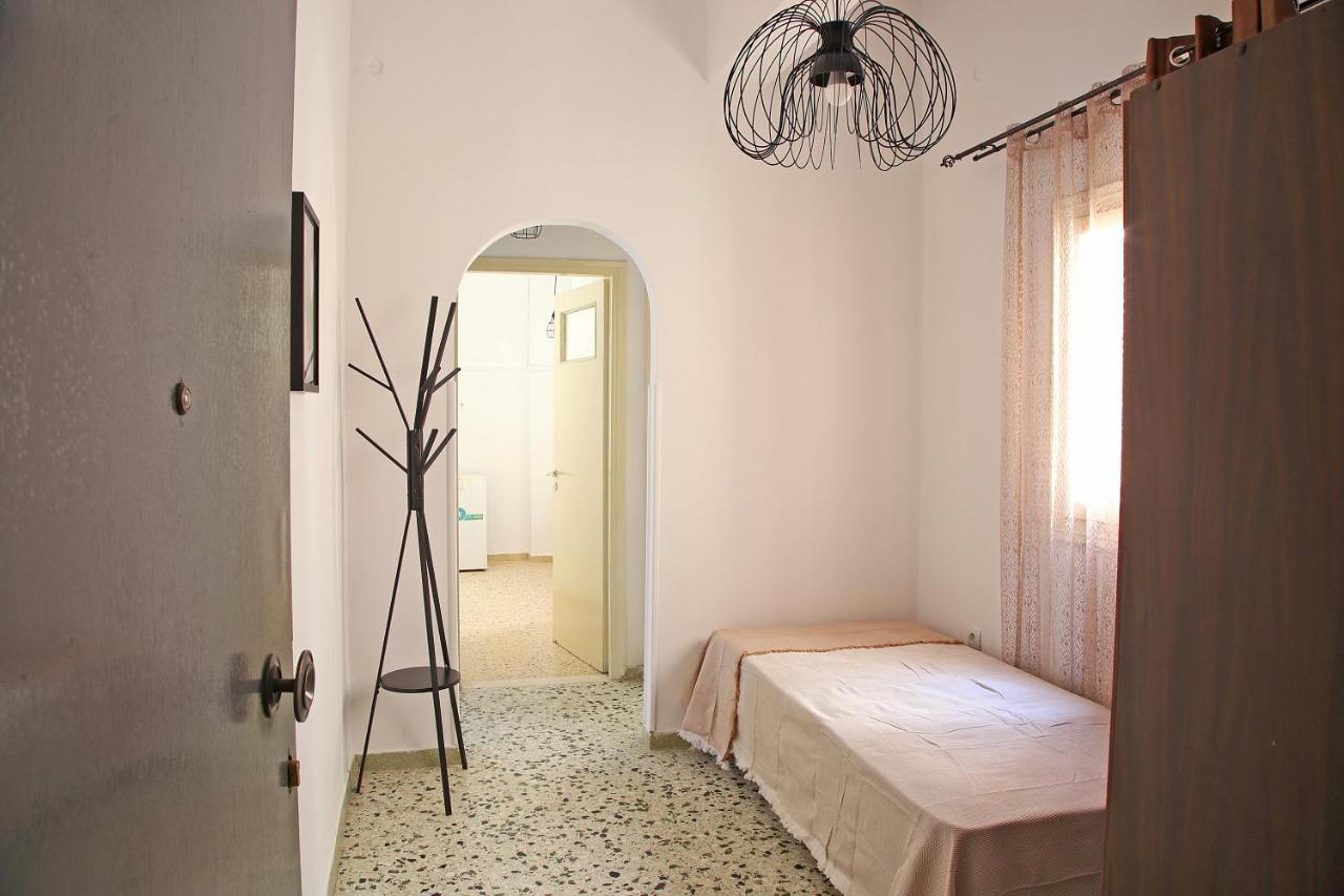 Renata Room By The Sea Near Airport Artemida  Exterior foto